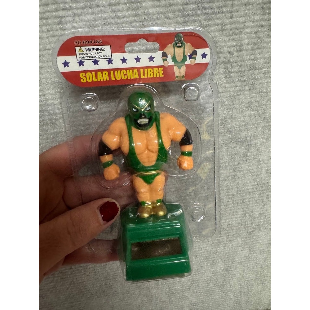 NEW  Solar Powered Lucha Libre Wrestler Dancing Bobble Head Dancer RARE! Green!